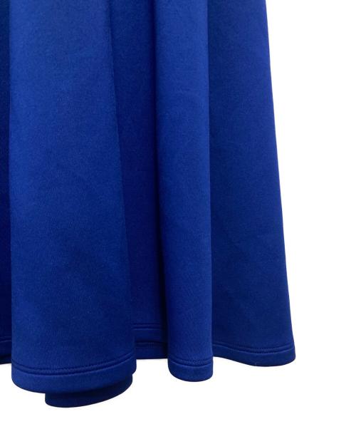 JENNE（ジェンヌ）JENNE (ジェンヌ) 3キロ見えオフショルワンピース ブルー サイズ:S 未使用品の古着・服飾アイテム