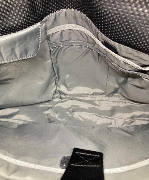 AER（エアー）AER (エアー) Travel Sling Bag/トラベルスリングバッグ ブラックの古着・服飾アイテム