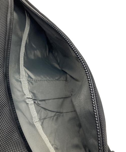 AER（エアー）AER (エアー) Travel Sling Bag/トラベルスリングバッグ ブラックの古着・服飾アイテム