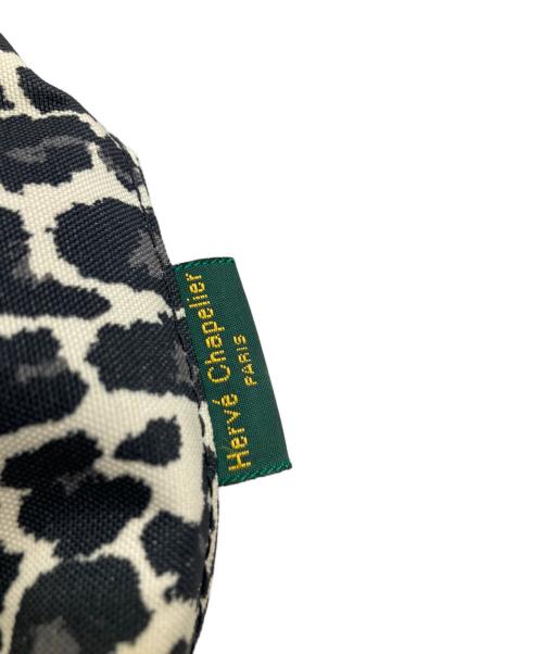 Herve Chapelier（エルベシャプリエ）Herve Chapelier (エルベシャプリエ) ナイロン舟型ショルダーバッグS ホワイト×ブラックの古着・服飾アイテム