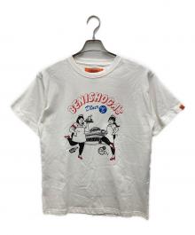 UNIVERSAL OVERALL（ユニバーサルオーバーオール）の古着「コラボプリントTシャツ」｜ホワイト