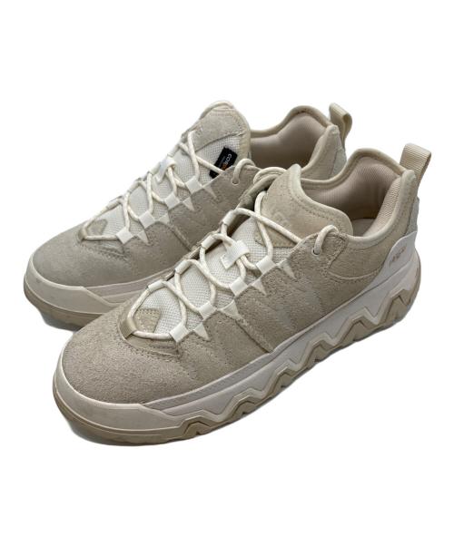 UGG（アグ）UGG (アグ) CAPTRAIL LOW アイボリー サイズ:25.5cmの古着・服飾アイテム