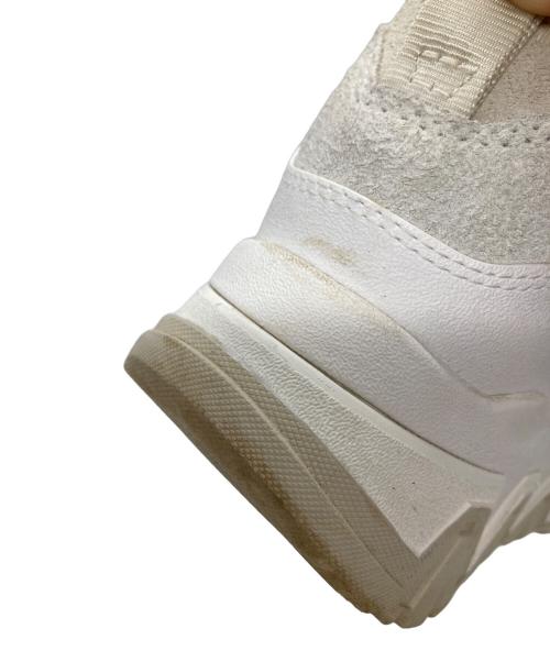 UGG（アグ）UGG (アグ) CAPTRAIL LOW アイボリー サイズ:25.5cmの古着・服飾アイテム