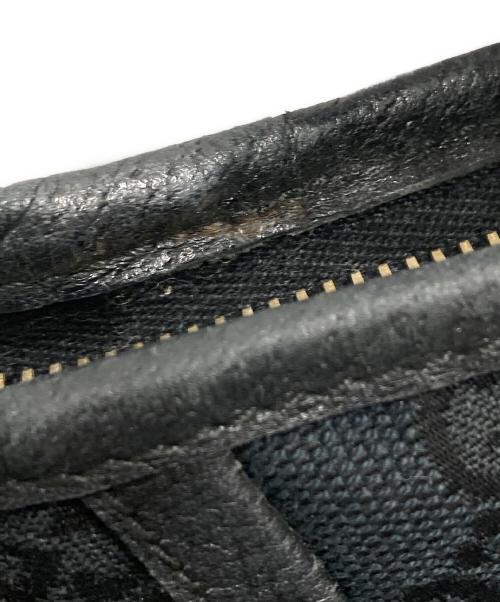 GUCCI（グッチ）GUCCI (グッチ) GGキャンバス セミショルダーバッグ ブラックの古着・服飾アイテム