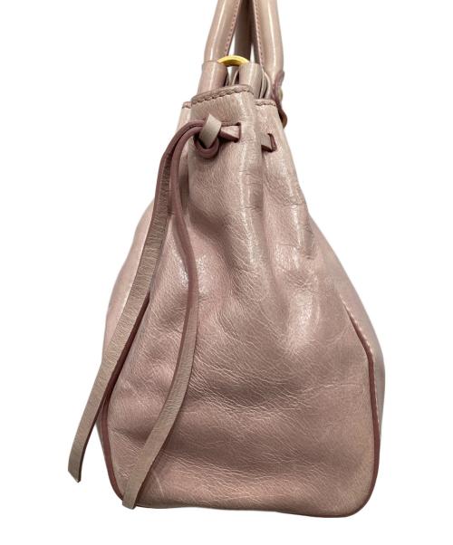 MIU MIU（ミュウミュウ）MIU MIU (ミュウミュウ) VITELLO LUX 2WAYバッグ MUGHETTO(ライトピンク)の古着・服飾アイテム