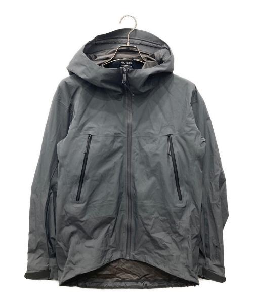 ARC'TERYX（アークテリクス）ARC'TERYX (アークテリクス) LEAF ALPHA LT JACKET グレー サイズ:Mの古着・服飾アイテム