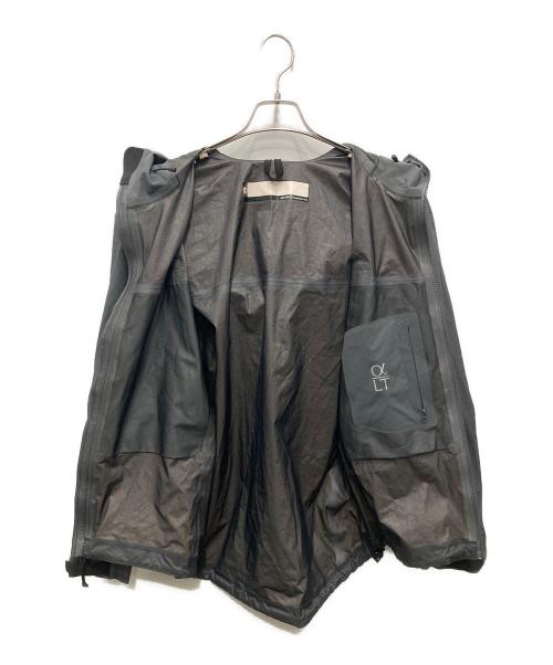 ARC'TERYX（アークテリクス）ARC'TERYX (アークテリクス) LEAF ALPHA LT JACKET/リーフ アルファ エルティー ジャケット グレー サイズ:Mの古着・服飾アイテム