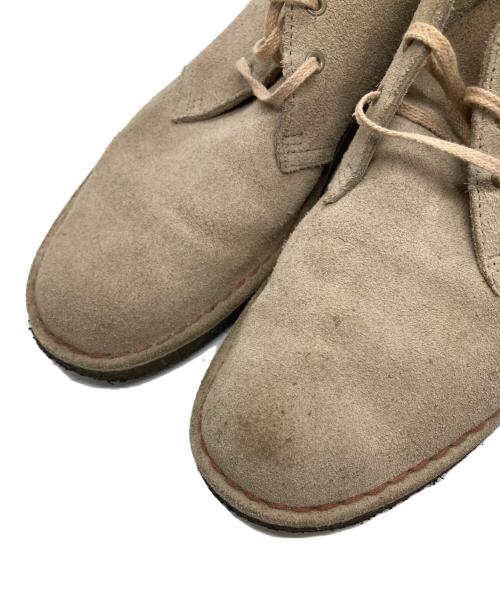 CLARKS（クラークス）CLARKS (クラークス) デザートブーツ ベージュ サイズ:91/2の古着・服飾アイテム