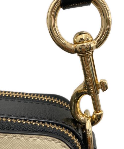 MARC JACOBS（マークジェイコブズ）MARC JACOBS (マークジェイコブズ) ショルダーバッグ ホワイト×ブラックの古着・服飾アイテム