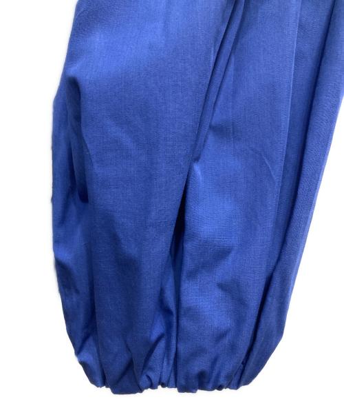 Mila Owen（ミラオーウェン）Mila Owen (ミラオーウェン) 付け衿袖ボリュームスタンドカラーブラウス ブルーの古着・服飾アイテム