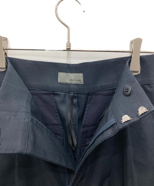uncrave（アンクレイヴ）uncrave (アンクレイヴ) タックパンツ ネイビーの古着・服飾アイテム