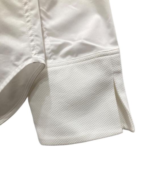 CINOH（チノ）CINOH (チノ) ウエストベルトシャツ ホワイト サイズ:38の古着・服飾アイテム