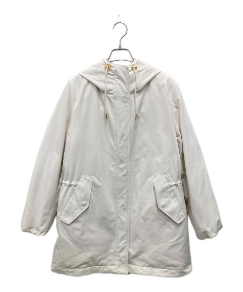 23区（ニジュウサンク）23区 (ニジュウサンク) ミリタリーフーデッドダウンコート ホワイト サイズ:38の古着・服飾アイテム