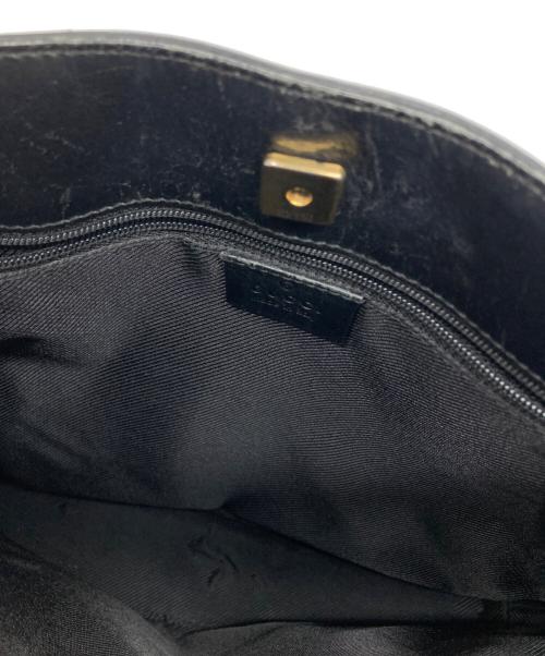 GUCCI（グッチ）GUCCI (グッチ) GGキャンバスワンショルダーバッグ ブラック×ベージュの古着・服飾アイテム