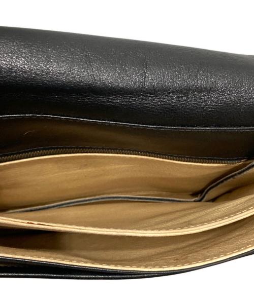 MCM（エムシーエム）MCM (エムシーエム) レザーフラップショルダーバッグ ブラックの古着・服飾アイテム