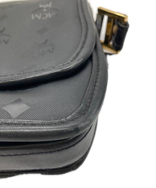 MCM（エムシーエム）MCM (エムシーエム) レザーフラップショルダーバッグ ブラックの古着・服飾アイテム