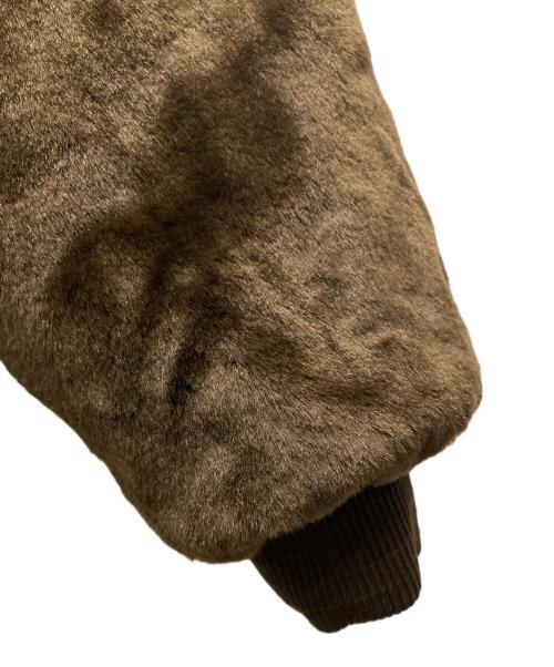 SUPREME（シュプリーム）SUPREME Dickies (ディッキーズ) Reversible Quilted Faux Fur Work Jacket/リバーシブル キルテッド フェイク ファー ワーク ジャケット ベージュ×ブラウン サイズ:Mの古着・服飾アイテム