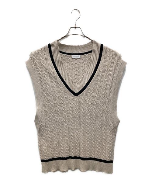 BEAUTY&YOUTH（ビューティーアンドユース）BEAUTY&YOUTH (ビューティーアンドユース) ケーブルチルデンニットベスト ベージュ サイズ:Fの古着・服飾アイテム
