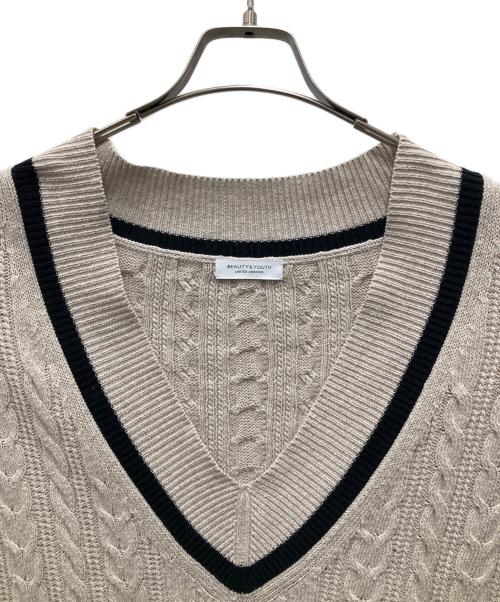BEAUTY&YOUTH（ビューティーアンドユース）BEAUTY&YOUTH (ビューティーアンドユース) ケーブルチルデンニットベスト ベージュ サイズ:Fの古着・服飾アイテム