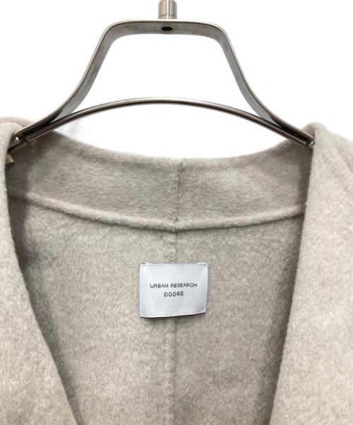 URBAN RESEARCH DOORS（アーバンリサーチドアーズ）URBAN RESEARCH DOORS (アーバンリサーチドアーズ) ウールリバーミドルガウンコート ベージュ サイズ:Mの古着・服飾アイテム