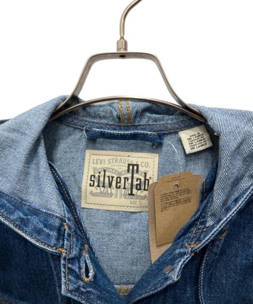 LEVI'S（リーバイス）LEVI'S (リーバイス) SILVERTAB フーデッドトラッカージャケット ブルー サイズ:S 未使用品の古着・服飾アイテム