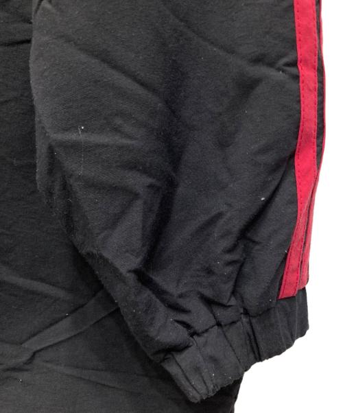 adidas（アディダス）adidas (アディダス) 90’sナイロンジャケット ブラック×レッド サイズ:Lの古着・服飾アイテム