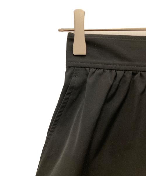 UNITED ARROWS TOKYO（ユナイテッドアローズトウキョウ）UNITED ARROWS TOKYO (ユナイテッドアローズトウキョウ) タスラン ステッチ コクーンスカート ブラック サイズ:36の古着・服飾アイテム