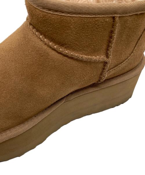 UGG（アグ）UGG (アグ) Classic Ultra Mini Platform/クラシック ウルトラ ミニ プラットフォーム ブラウン サイズ:23の古着・服飾アイテム