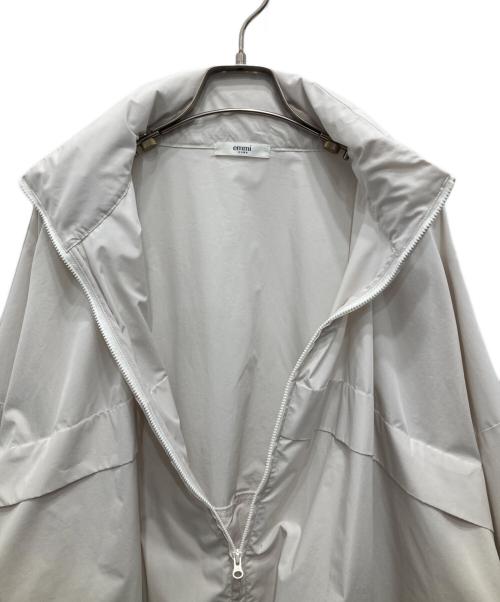 emmi atelier（エミアトリエ）emmi atelier (エミアトリエ) 撥水ecoパッカブルジャケット アイボリー サイズ:Fの古着・服飾アイテム