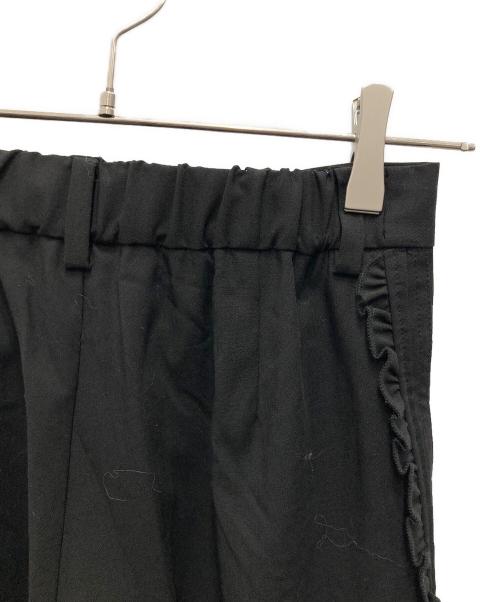 furfur（ファーファー）FURFUR (ファーファー) サイドフリルワイドパンツ ブラックの古着・服飾アイテム