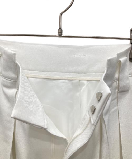 cygne（シーニュ）cygne (シーニュ) ハイウエストタックワイドパンツ ホワイト サイズ:1の古着・服飾アイテム