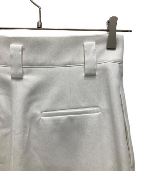 cygne（シーニュ）cygne (シーニュ) ハイウエストタックワイドパンツ ホワイト サイズ:1の古着・服飾アイテム