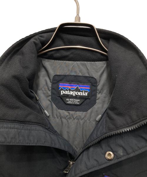 Patagonia（パタゴニア）Patagonia (パタゴニア) HYBRID MOUNTAIN PARKA ブラック×グレー サイズ:XSの古着・服飾アイテム