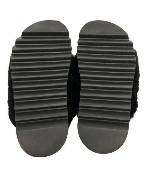 TOGA PULLA（トーガ プルラ）TOGA PULLA (トーガ プルラ) FUR CONCHO SANDALS/ファー・コンチョ・サンダル ブラック サイズ:37の古着・服飾アイテム