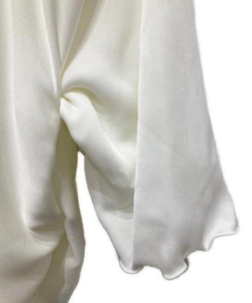 JENNE（ジェンヌ）JENNE (ジェンヌ) Vネックフラワーメローケープ ホワイト サイズ:Sの古着・服飾アイテム