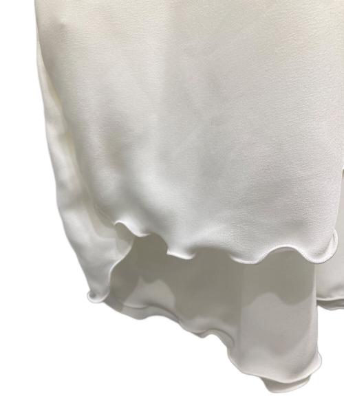 JENNE（ジェンヌ）JENNE (ジェンヌ) Vネックフラワーメローケープ ホワイト サイズ:Sの古着・服飾アイテム