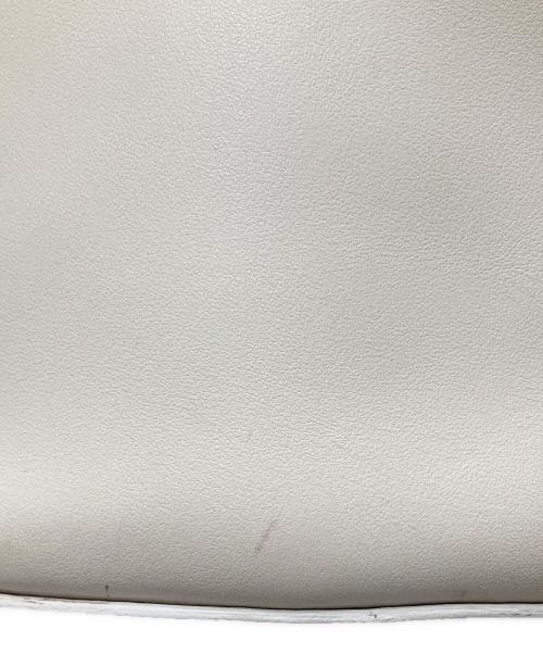 Hoaw.（ハァウ）Hoaw. (ハァウ) Whim Gazette (ウィムガゼット) バケットバッグ アイボリーの古着・服飾アイテム