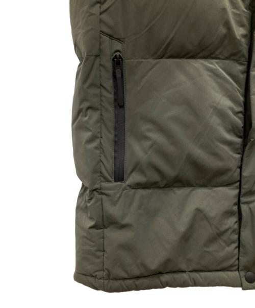 WORKMAN（ワークマン）WORKMAN (ワークマン) 断熱αプレミアムGIGA PUFFダウンコート ブラック×グリーン サイズ:LLの古着・服飾アイテム