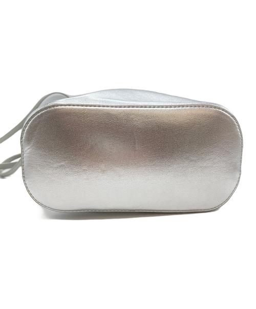 MM6 Maison Margiela（エムエムシックスメゾンマルジェラ）MM6 Maison Margiela (エムエムシックスメゾンマルジェラ) ナンバリングロゴJapanese Crossbody Bag シルバーの古着・服飾アイテム