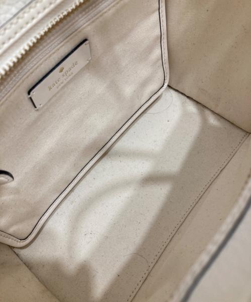 Kate Spade（ケイトスペード）Kate Spade (ケイトスペード) 2WAYショルダーバッグ ホワイトの古着・服飾アイテム