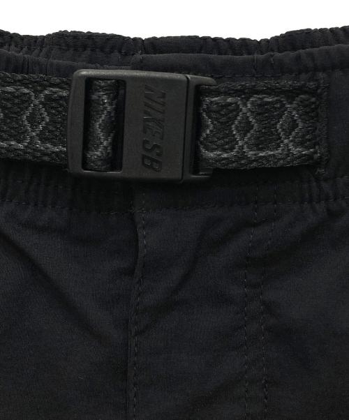 NIKE SB（ナイキエスビー）NIKE SB (ナイキエスビー) Kearny Cargo Skate Pants/カーニー カーゴ スケート パンツ ブラック サイズ:XXL 未使用品の古着・服飾アイテム