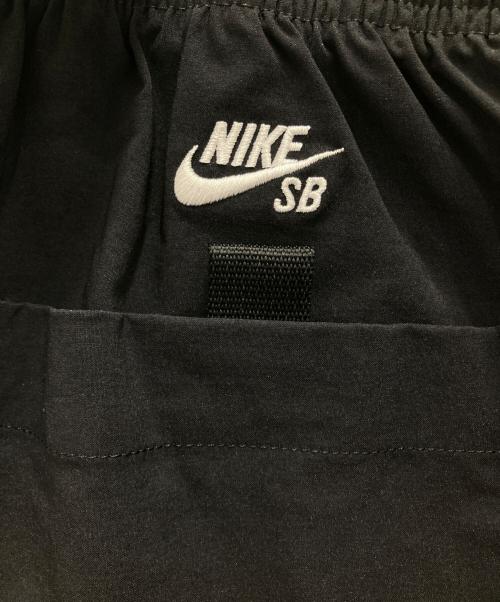 NIKE SB（ナイキエスビー）NIKE SB (ナイキエスビー) Kearny Cargo Skate Pants/カーニー カーゴ スケート パンツ ブラック サイズ:XXL 未使用品の古着・服飾アイテム