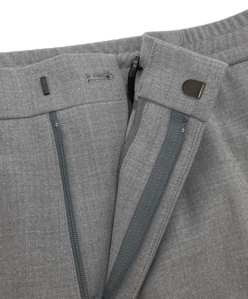 CABAN（キャバン）CABaN (キャバン) ドライウールタイプライター テーパードパンツ グレー サイズ:Mの古着・服飾アイテム