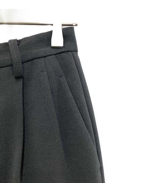 Spick and Span（スピック＆スパン）Spick and Span (スピック＆スパン) ダブルクロスツータックパンツ グレー サイズ:36の古着・服飾アイテム