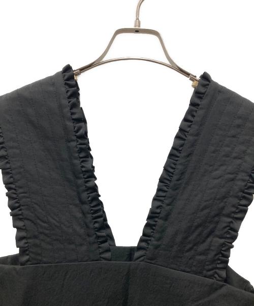 YORI（ヨリ）yori (ヨリ) サテンフリルサロペット ブラック サイズ:36の古着・服飾アイテム