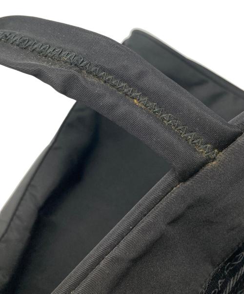 PRADA（プラダ）PRADA (プラダ) ナイロンハンドバッグ ブラックの古着・服飾アイテム