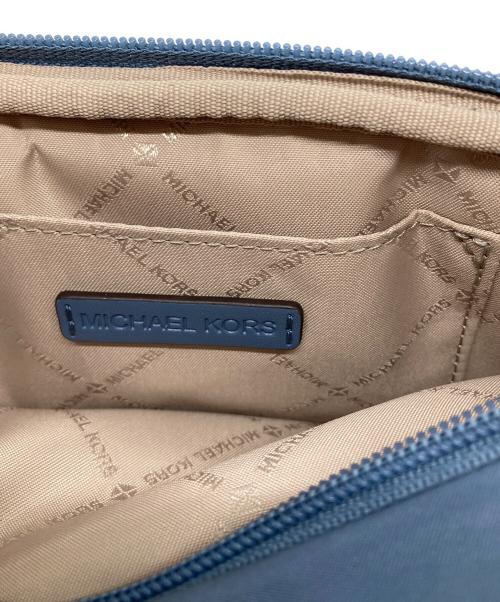 MICHAEL KORS（マイケル・コース）MICHAEL KORS (マイケル・コース) ナイロンショルダーバッグ ブルーの古着・服飾アイテム