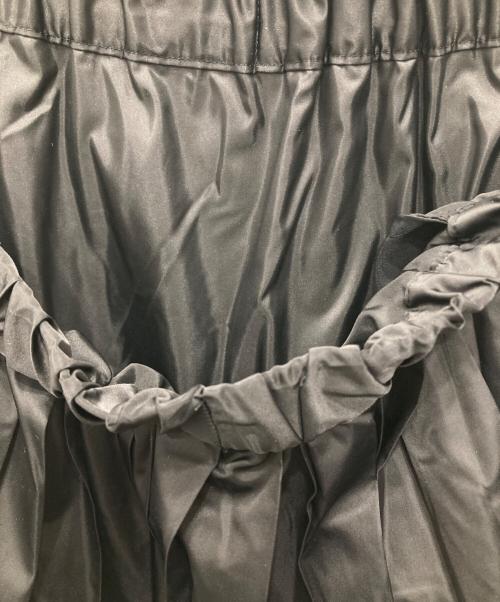 ENFOLD（エンフォルド）ENFOLD (エンフォルド) SOLOTEX サテンプリーツスカート ブラック サイズ:38の古着・服飾アイテム