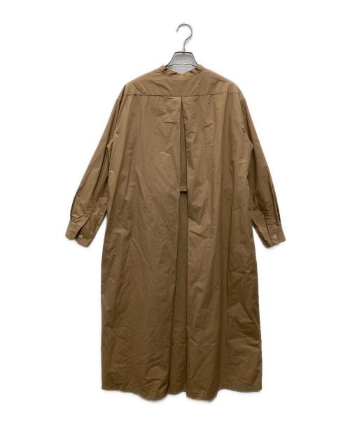 GRANDMA MAMA DAUGHTER（グランマママドーター）GRANDMA MAMA DAUGHTER (グランマママドーター) コットンタイプライター バンドカラー ロングシャツワンピース ベージュの古着・服飾アイテム