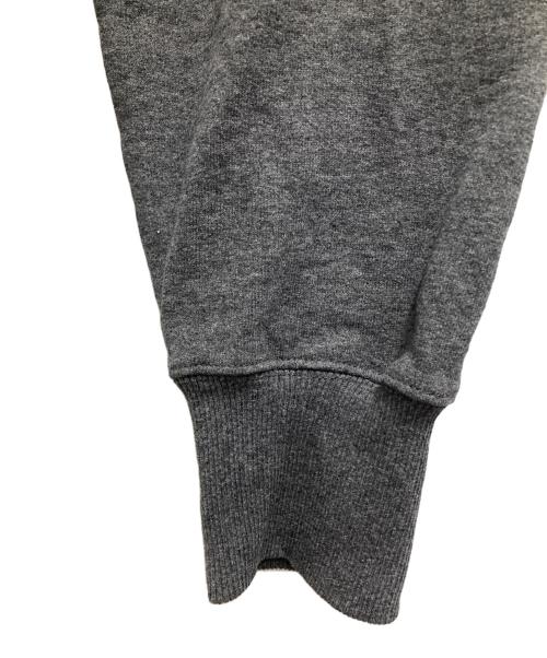 AMI Alexandre Mattiussi（アミアレクサンドルマテュッシ）AMI Alexandre Mattiussi (アミアレクサンドルマテュッシ) ロゴパッチ リサイクルコットン フリース スウェットシャツ グレー サイズ:XSの古着・服飾アイテム